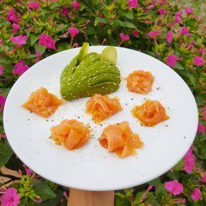 salmon aguacate paleo keto desayuno
