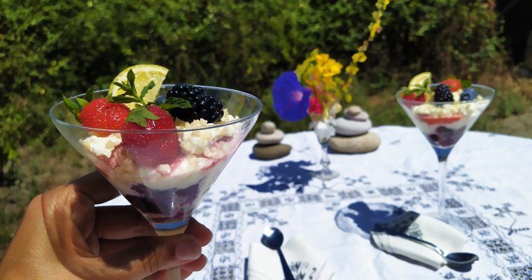 tiamisu de frutas del bosque keto sin azucar sin gluten
