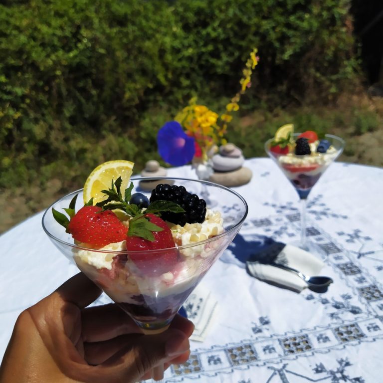 tiamisu de frutas del bosque keto sin azucar sin gluten