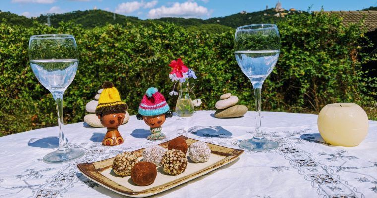 cena paleo keto low carb para enamorar postre trufas sin azucar con aguacate y cacao