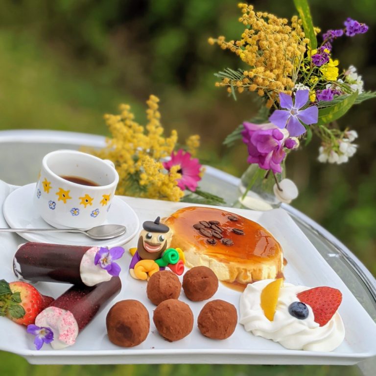 cafe gourmand keto chantilly flan sin azucar canutillos de chocolate 100 con nata trufas