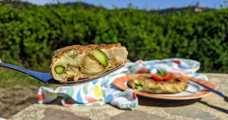frittata tortilla de esparragos y alcachofas